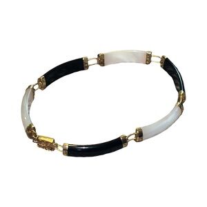 Elegant Black Onyx and Mother of Pearl Bracelet